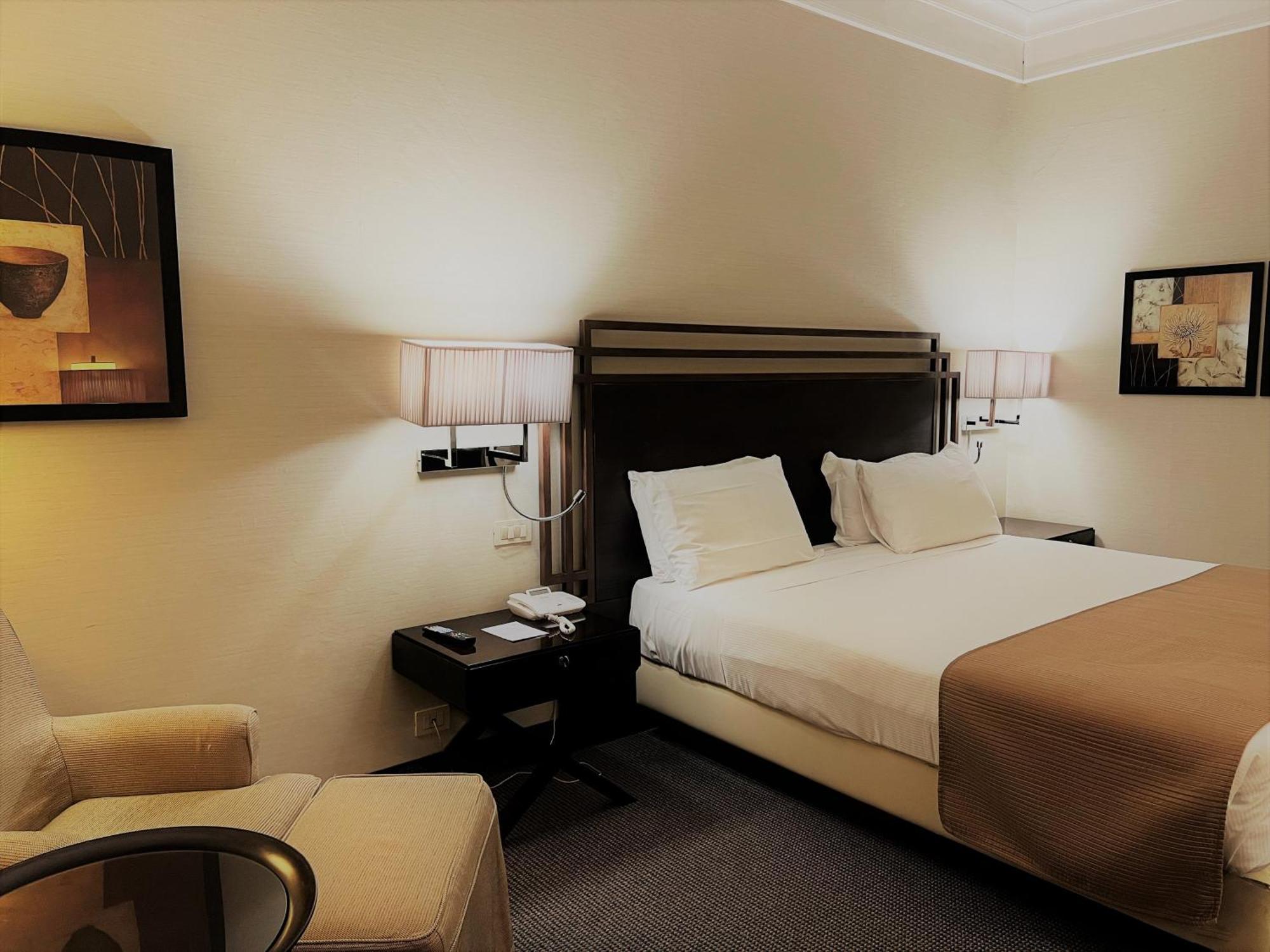 Crowne Plaza Rome St. Peter'S By Ihg Hotel Bagian luar foto