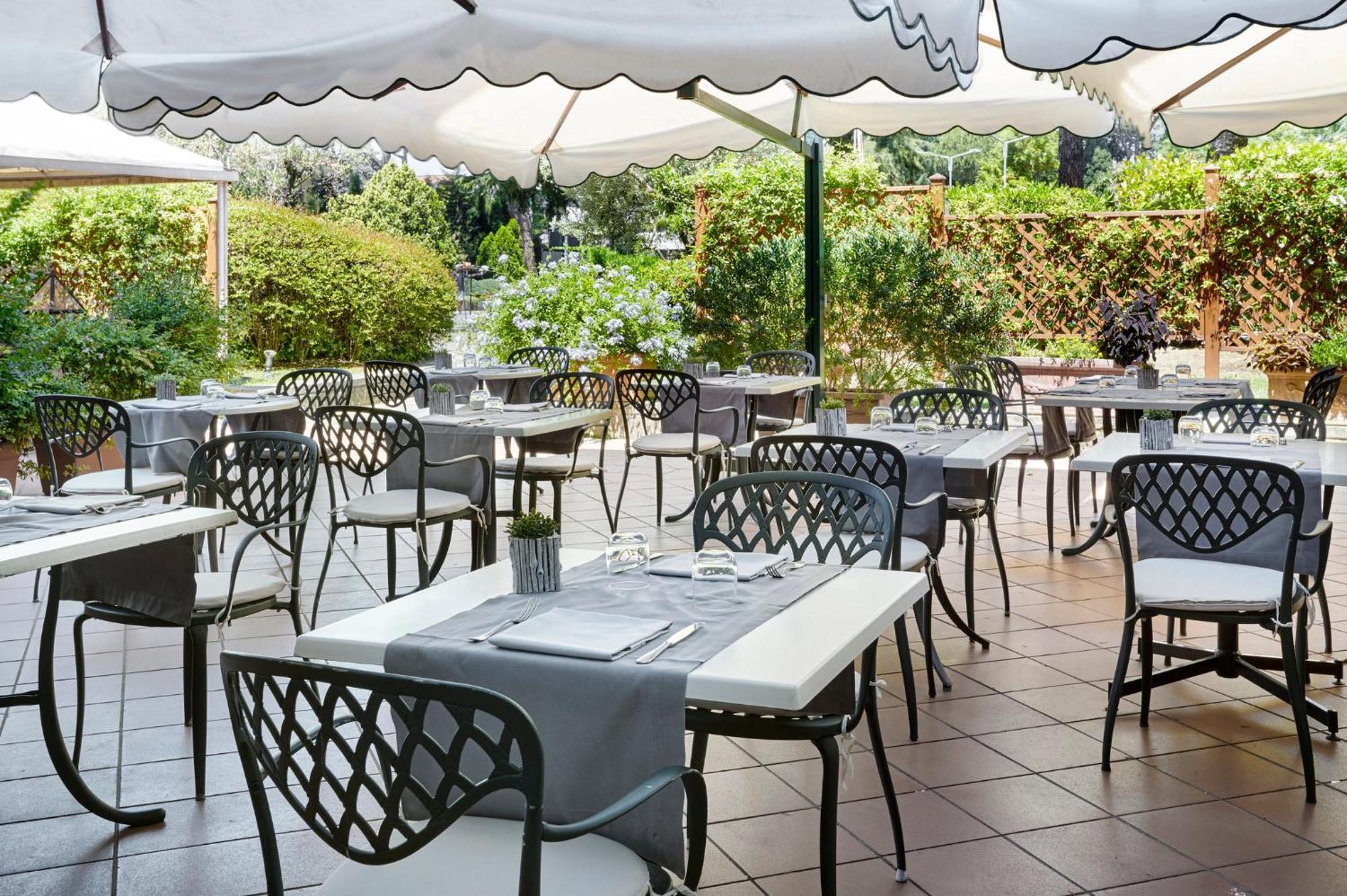Crowne Plaza Rome St. Peter'S By Ihg Hotel Bagian luar foto